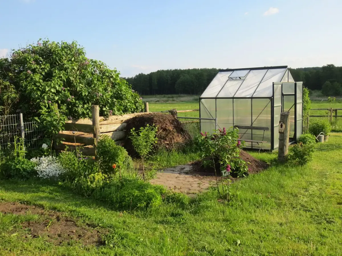 Abri de jardin : quelle surface sans permis de construire ?
